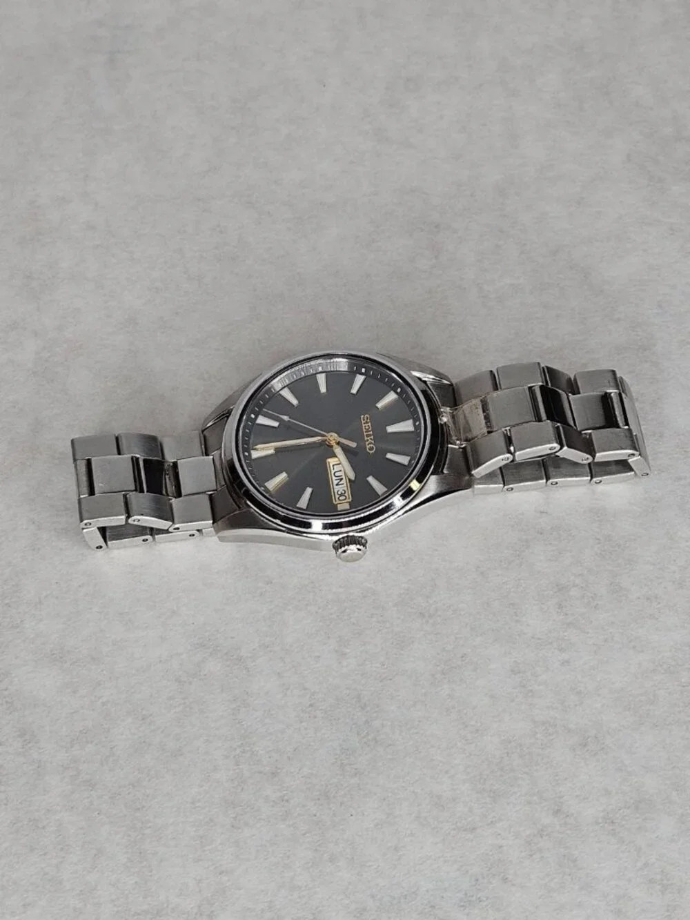 Seiko 6N53-00A0 Black Face Crystal Date Stainless Steel Watch